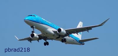 Image of aircraft registration PH-EXT - A ERJ-175-STD (ERJ-170-200) operated by KLM Cityhopper