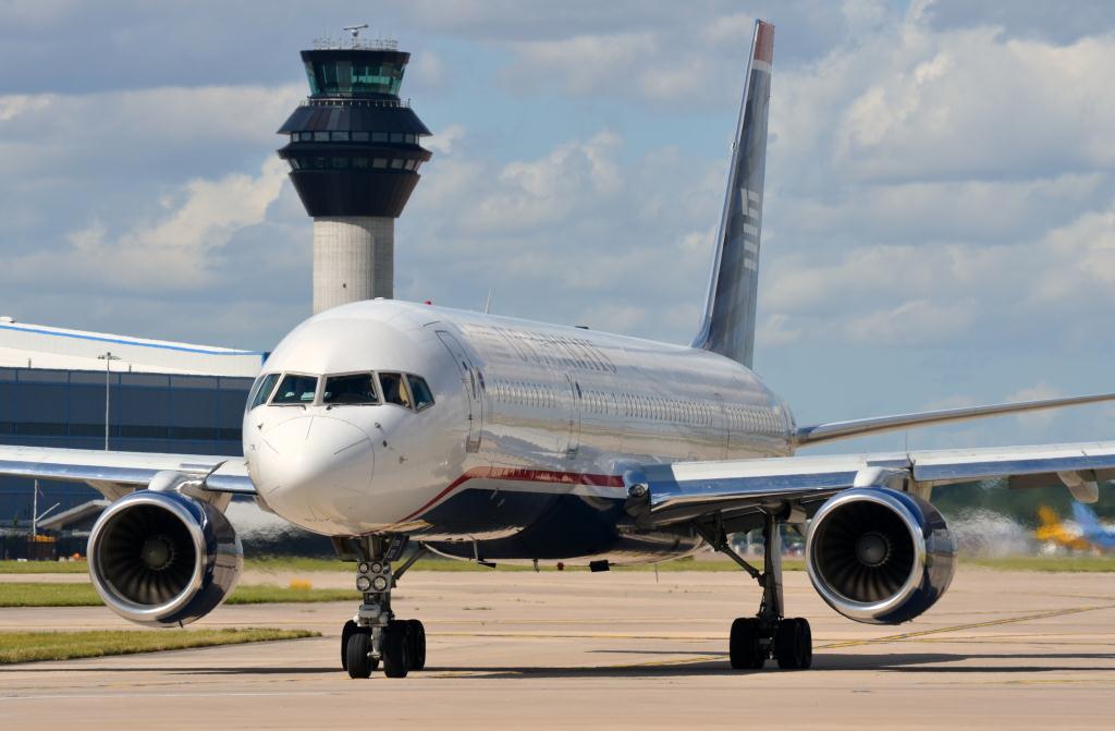 Photo of aircraft N202UW operated by US Airways