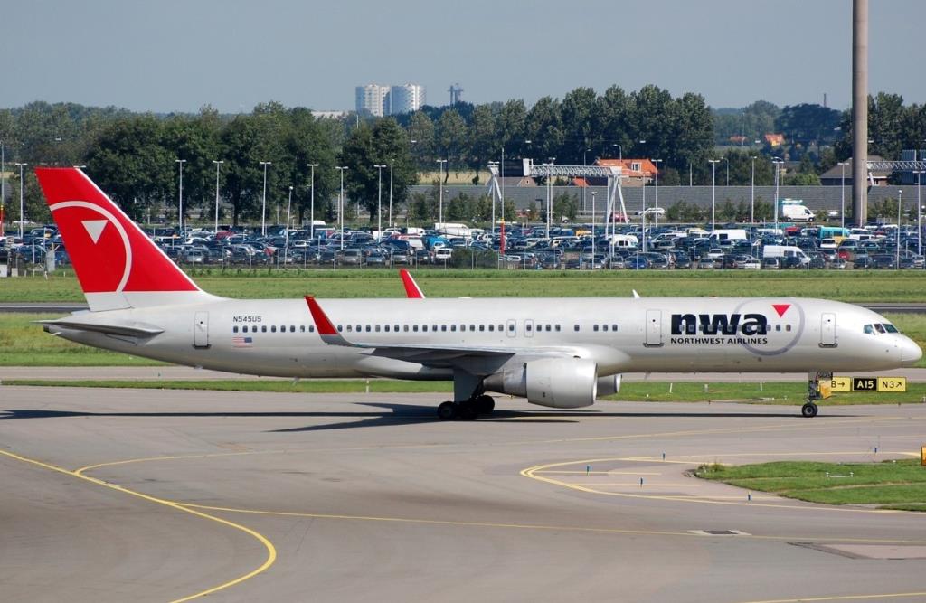 Photo of aircraft N545US operated by Northwest Airlines