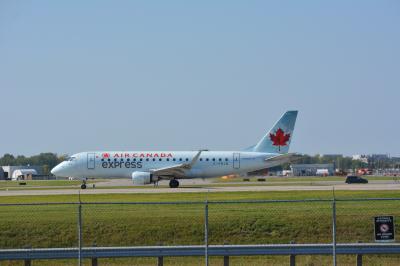 Photo of aircraft C-FEJD operated by Air Canada Express