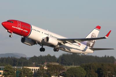 Photo of aircraft LN-DYR operated by Norwegian Air Shuttle