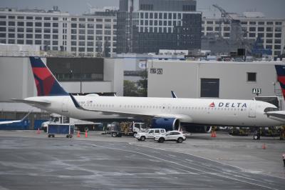 Photo of aircraft N543DE operated by Delta Air Lines