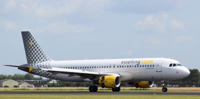 Image of aircraft registration EC-LOB - A A320-214 operated by Vueling