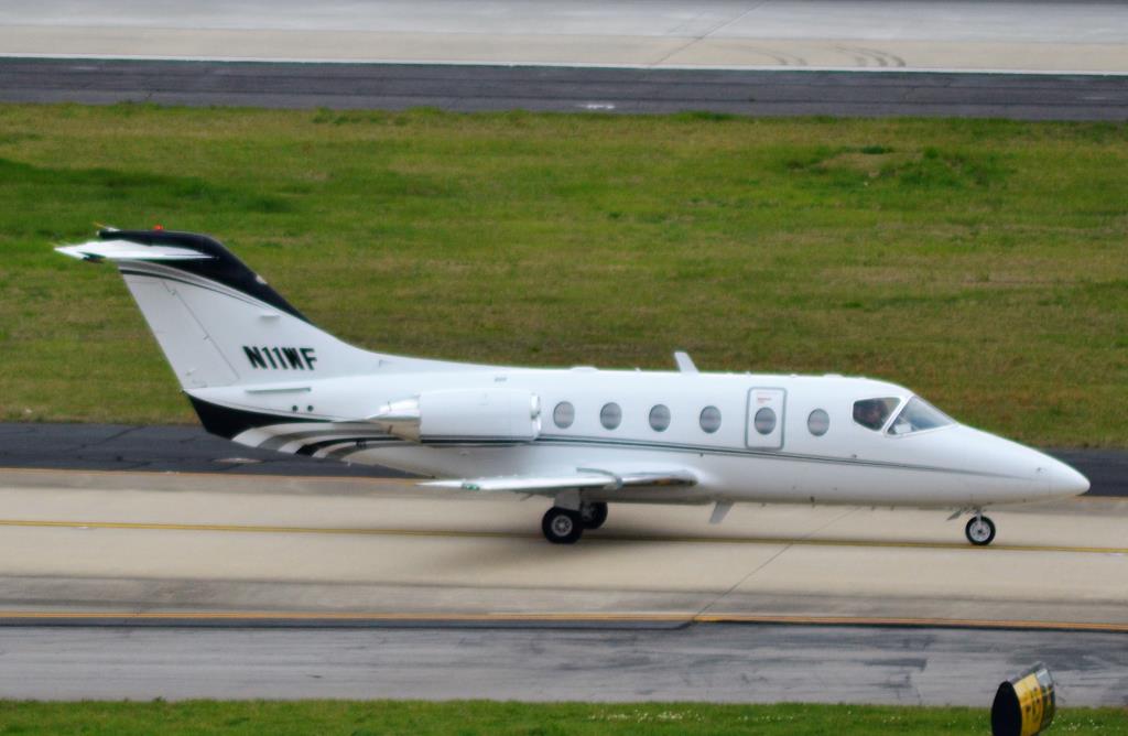 Photo of aircraft N11WF operated by Bank of Utah Trustee