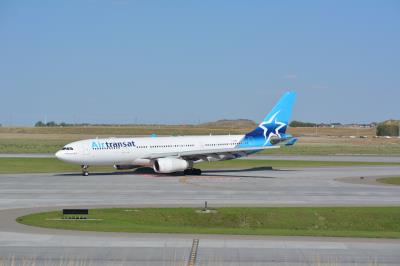 Photo of aircraft C-GUBH operated by Air Transat
