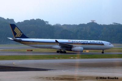 Photo of aircraft 9V-STK operated by Singapore Airlines
