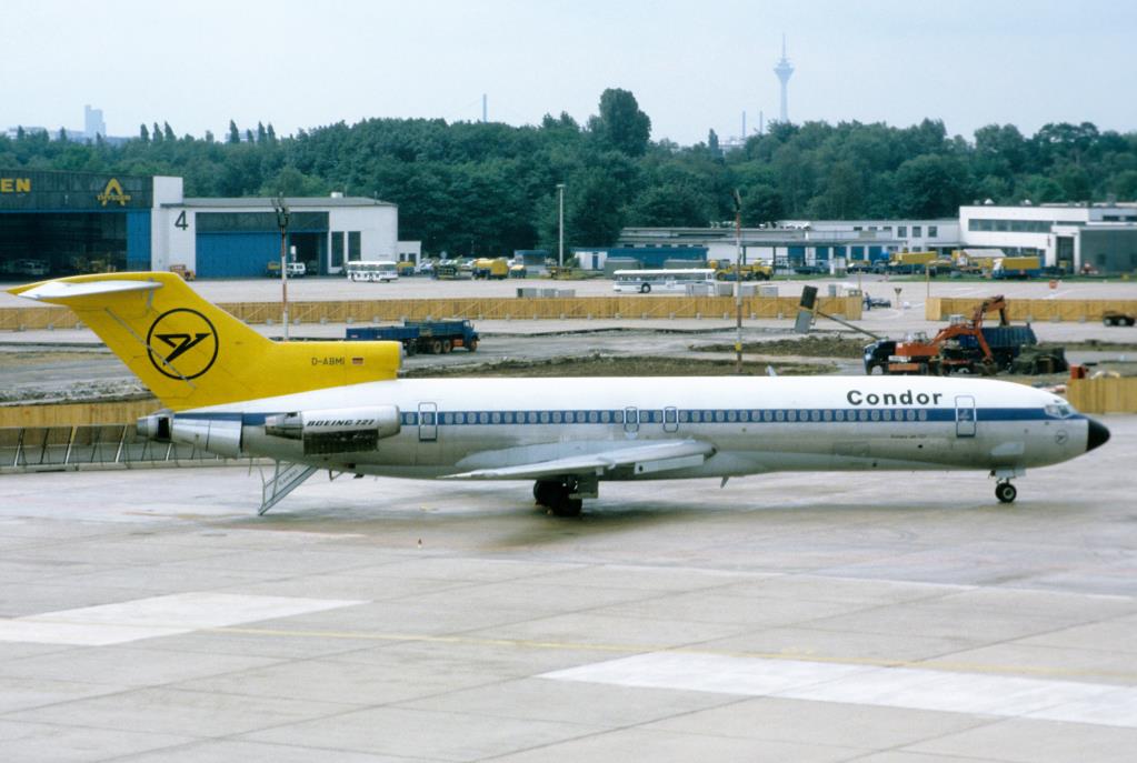 Photo of aircraft D-ABMI operated by Condor