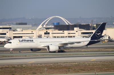 Image of aircraft registration D-AIXI - A A350-941 operated by Lufthansa