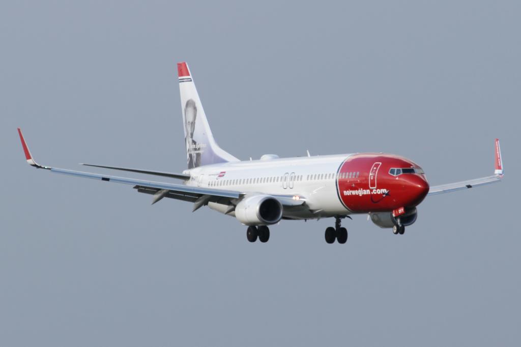 Photo of aircraft LN-DYY operated by Norwegian Air Shuttle