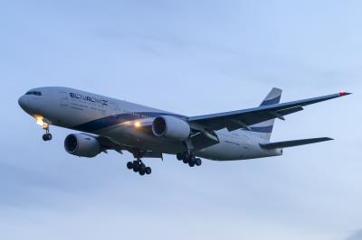 Image of aircraft registration 4X-ECD - A 777-258(ER) operated by El Al Israel Airlines
