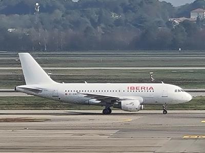 Photo of aircraft EC-KUB operated by Iberia
