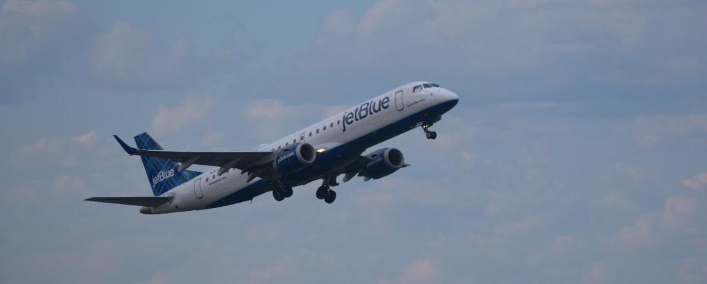 Photo of aircraft N203JB operated by JetBlue Airways