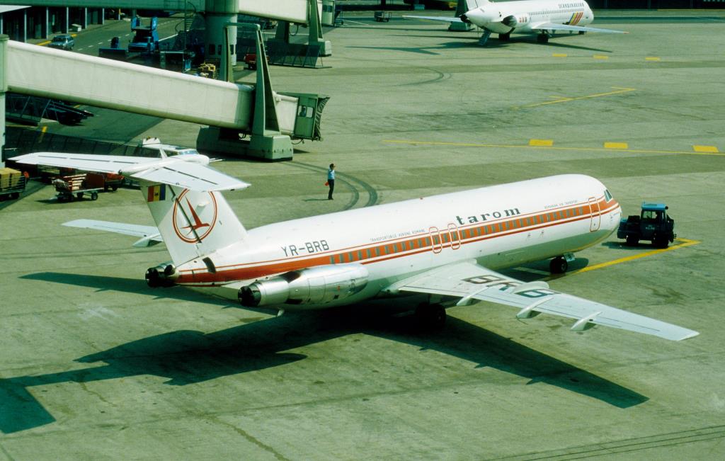 Photo of aircraft YR-BRB operated by Tarom