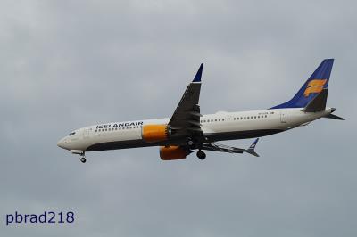 Photo of aircraft TF-ICB operated by Icelandair