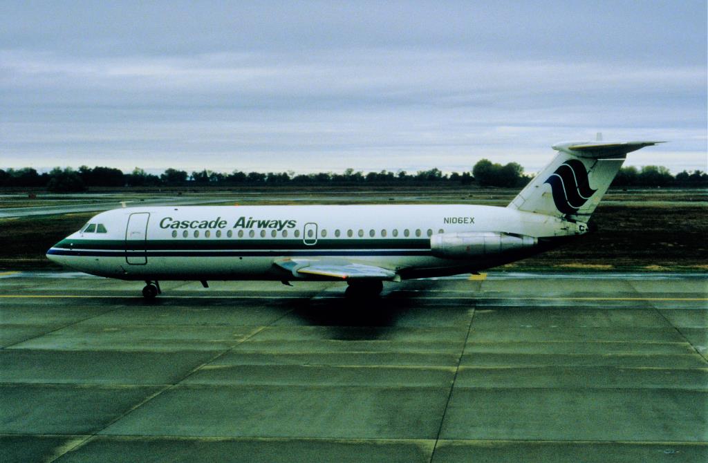 Photo of aircraft N106EX operated by Cascade Airways