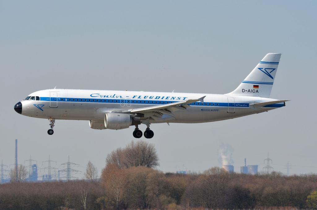 Photo of aircraft D-AICA operated by Condor