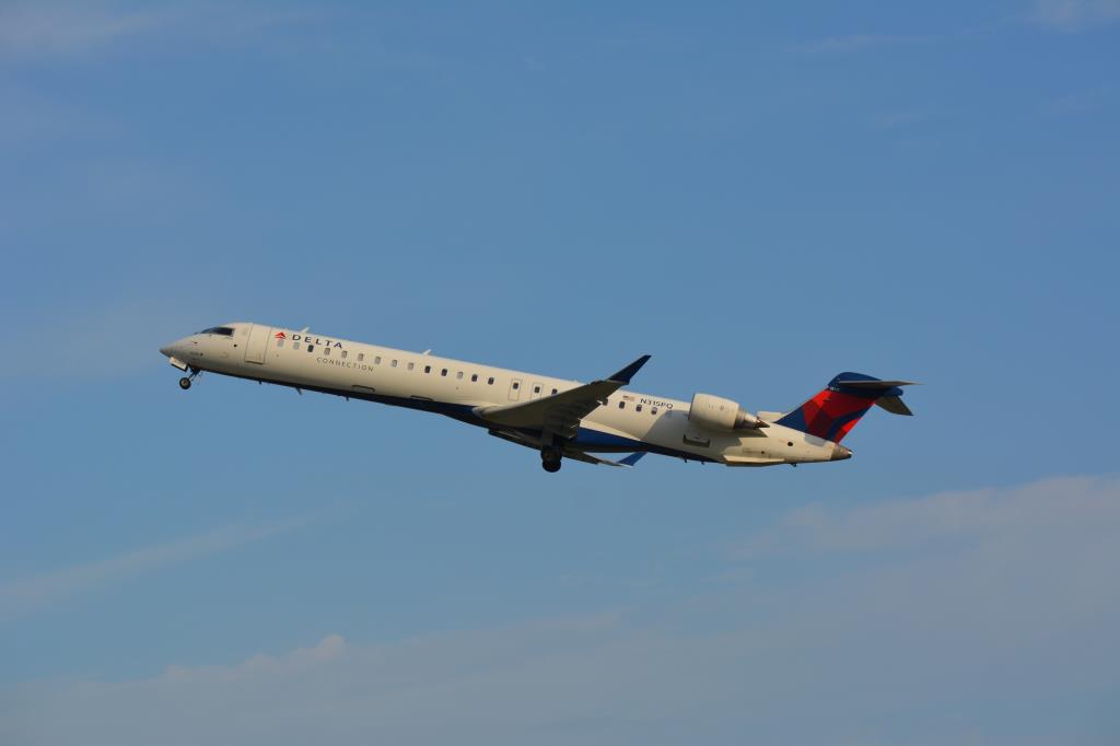Photo of aircraft N315PQ operated by Delta Connection