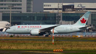 Photo of aircraft C-GHPT operated by Air Canada