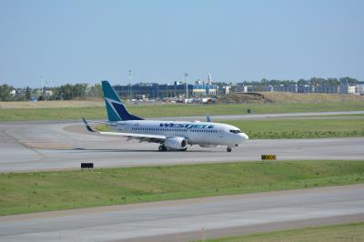 Photo of aircraft C-GWSP operated by WestJet