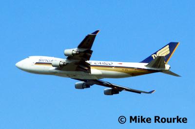 Photo of aircraft 9V-SFN operated by Singapore Airlines