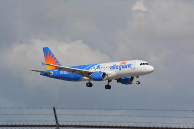 Photo of aircraft N216NV operated by Allegiant Air