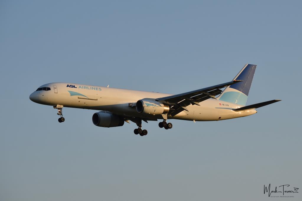 Photo of aircraft OE-LFB operated by ASL Airlines Belgium