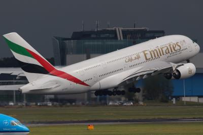 Photo of aircraft A6-EDQ operated by Emirates