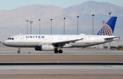 Photo of aircraft N424UA operated by United Airlines