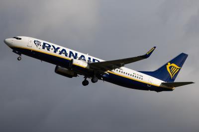 Photo of aircraft EI-DHN operated by Ryanair