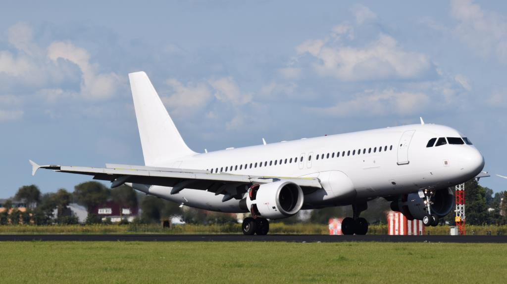 Photo of aircraft YL-LCT operated by SmartLynx