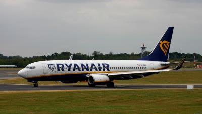 Photo of aircraft EI-DWE operated by Ryanair