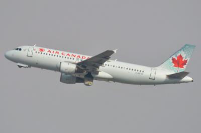 Image of aircraft registration C-FFWI - A A320-211 operated by Air Canada