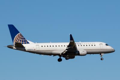 Photo of aircraft N748YX operated by United Express