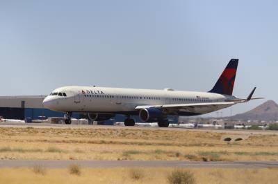 Photo of aircraft N334DN operated by Delta Air Lines