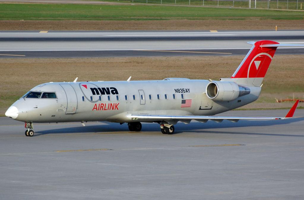 Photo of aircraft N835AY operated by Mesaba Airlines