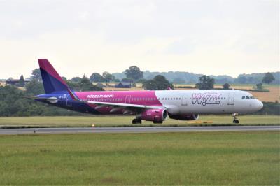 Image of aircraft registration HA-LXQ - A A321-231(WL) operated by Wizz Air