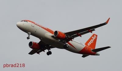 Image of aircraft registration OE-IJV - A A320-214(WL) operated by easyJet Europe