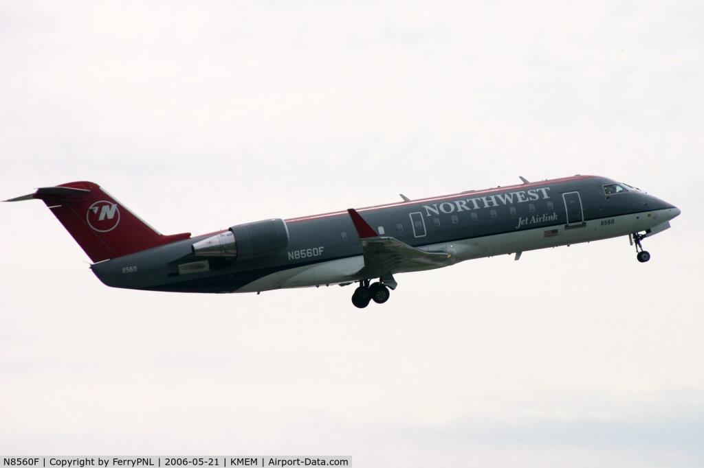 Photo of aircraft N8560F operated by Pinnacle Airlines
