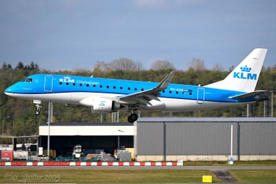 Photo of aircraft PH-EXR operated by KLM Cityhopper