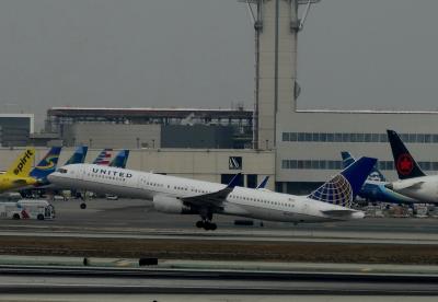 Photo of aircraft N57111 operated by United Airlines
