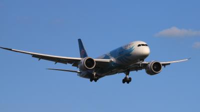 Image of aircraft registration B-2732 - A 787-8 Dreamliner operated by China Southern Airlines