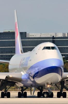 Photo of aircraft B-18719 operated by China Airlines