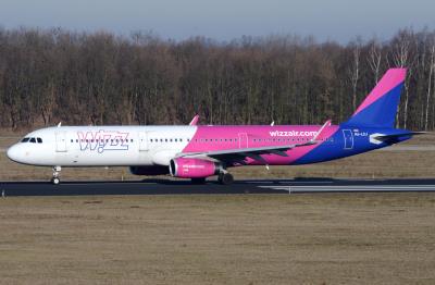 Image of aircraft registration HA-LXJ - A A321-211(WL) operated by Wizz Air