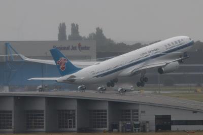 Photo of aircraft B-1063 operated by China Southern Airlines