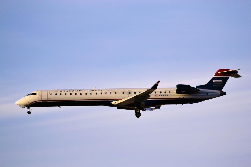 Photo of aircraft N918FJ operated by Mesa Airlines