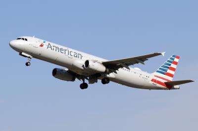 Photo of aircraft N974UY operated by American Airlines