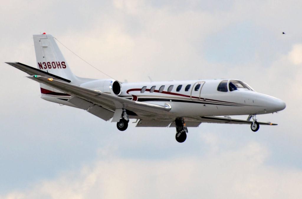 Photo of aircraft N360HS operated by AuctionAir LLC