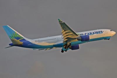 Photo of aircraft F-OFDF operated by Air Caraibes