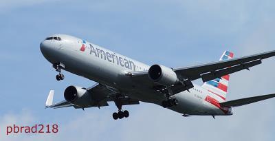 Photo of aircraft N384AA operated by American Airlines