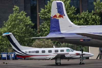 Photo of aircraft G-MHAR operated by BAe Systems (Operations) Ltd